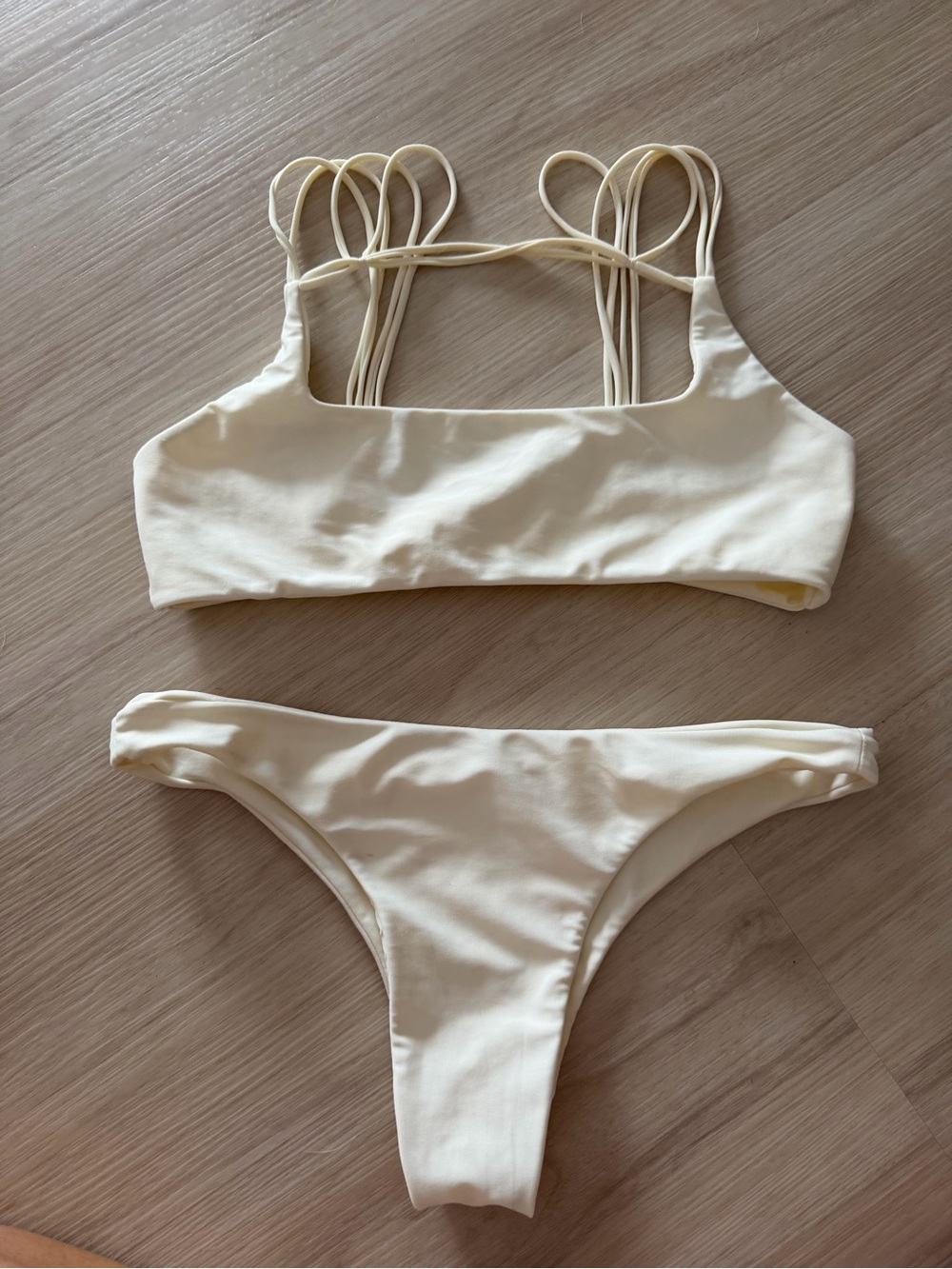 MIKOH Swim Kapaa square top and string bottoms L/XL